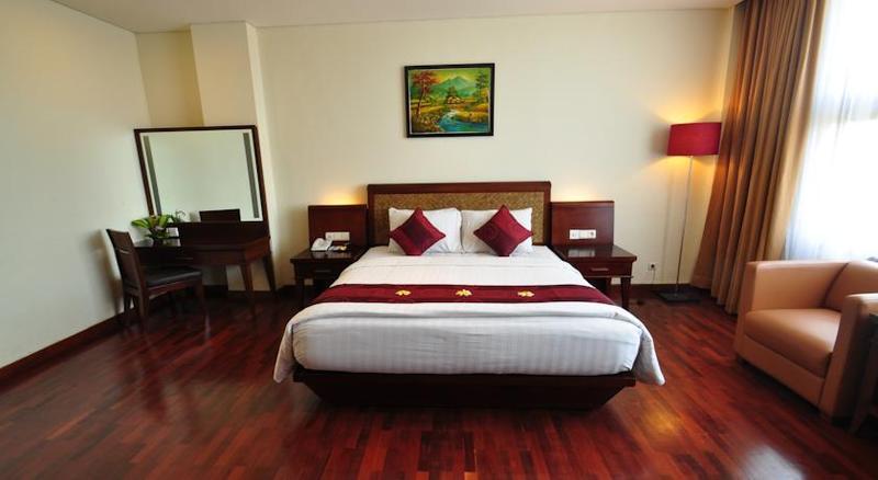 Capital O 2114 Grand Jimbaran Boutique Hotel מראה חיצוני תמונה