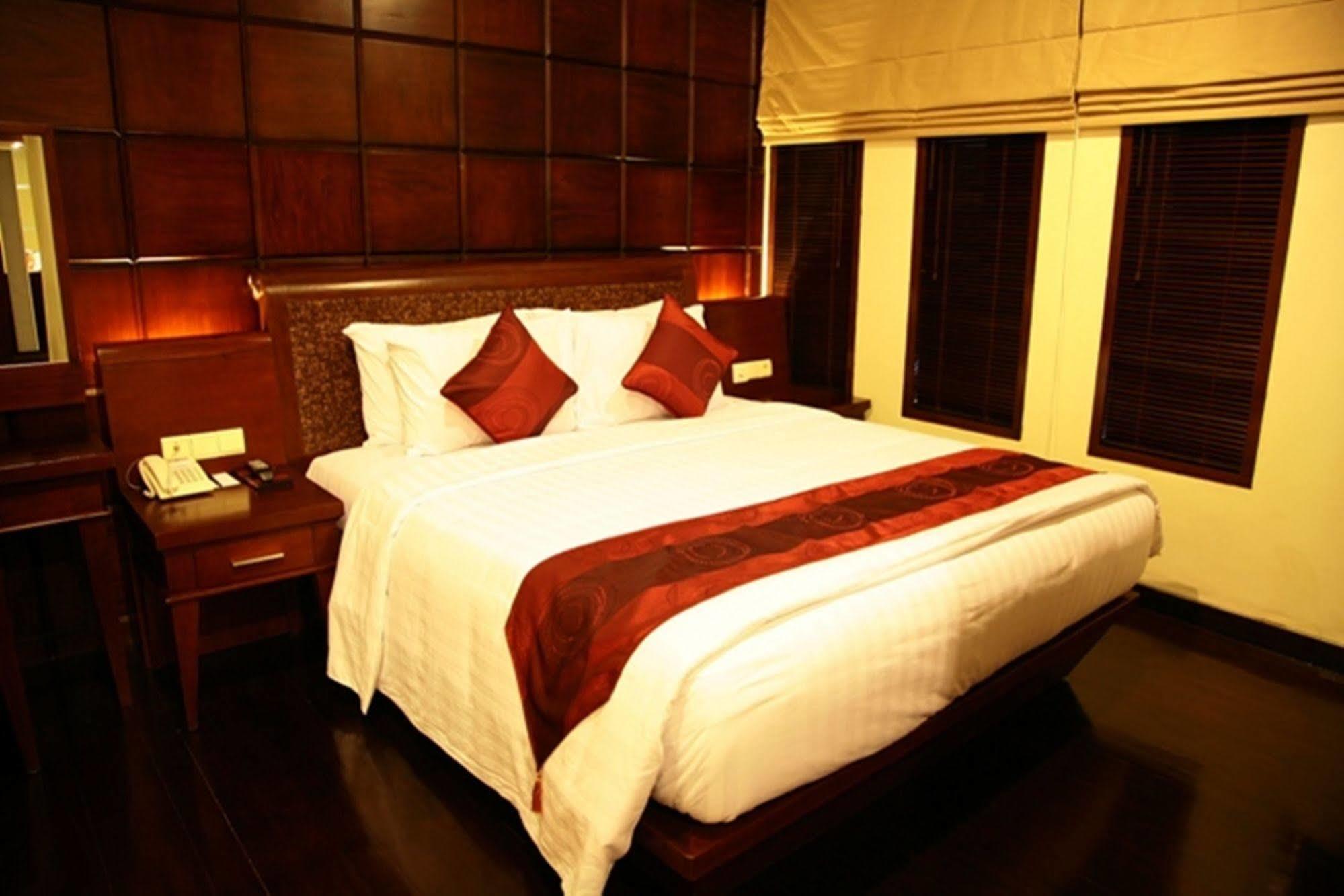 Capital O 2114 Grand Jimbaran Boutique Hotel מראה חיצוני תמונה