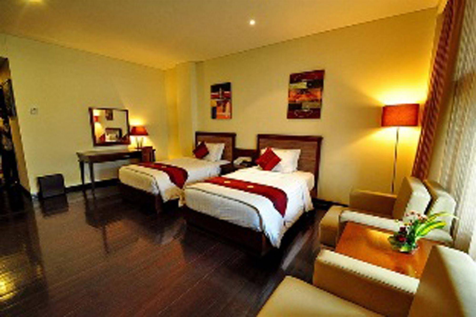 Capital O 2114 Grand Jimbaran Boutique Hotel מראה חיצוני תמונה